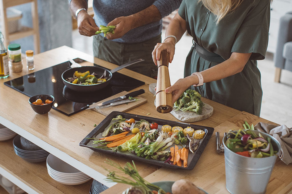 Couple making healthy meal