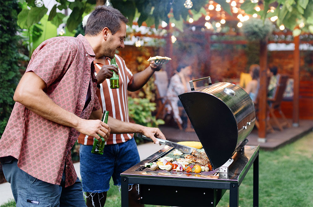 Friends grilling