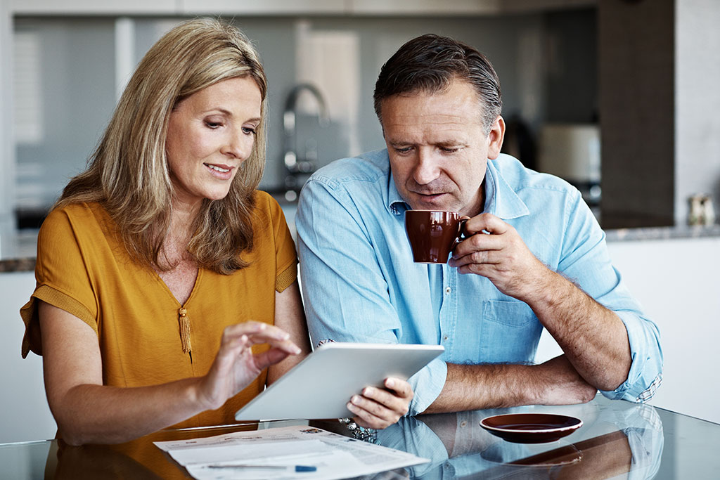 Older couple budgeting