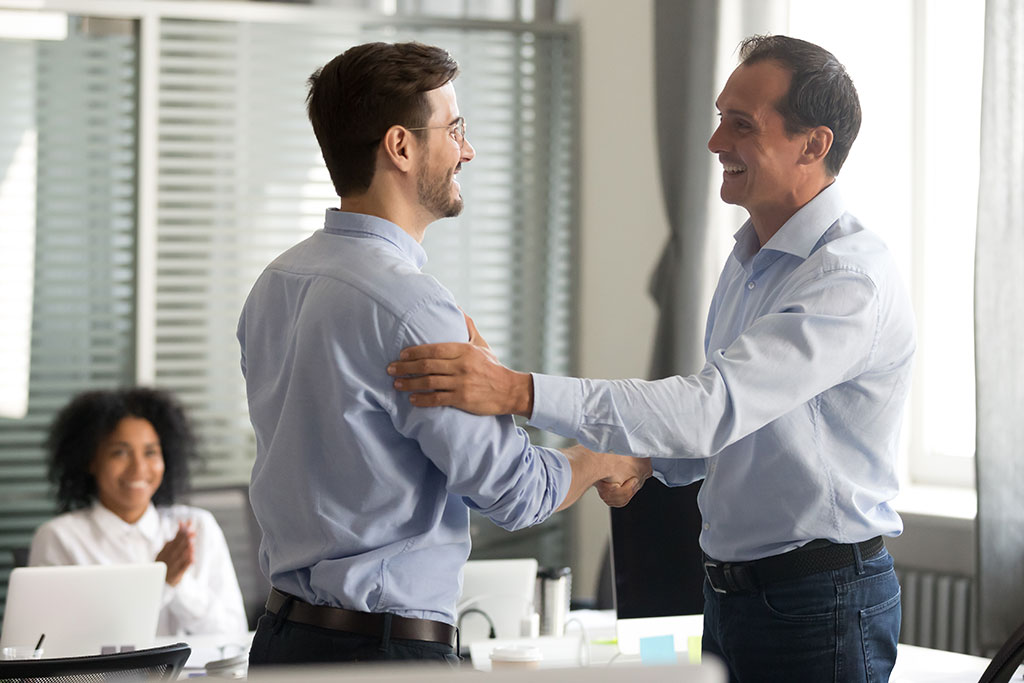 Employee getting award recognition at work