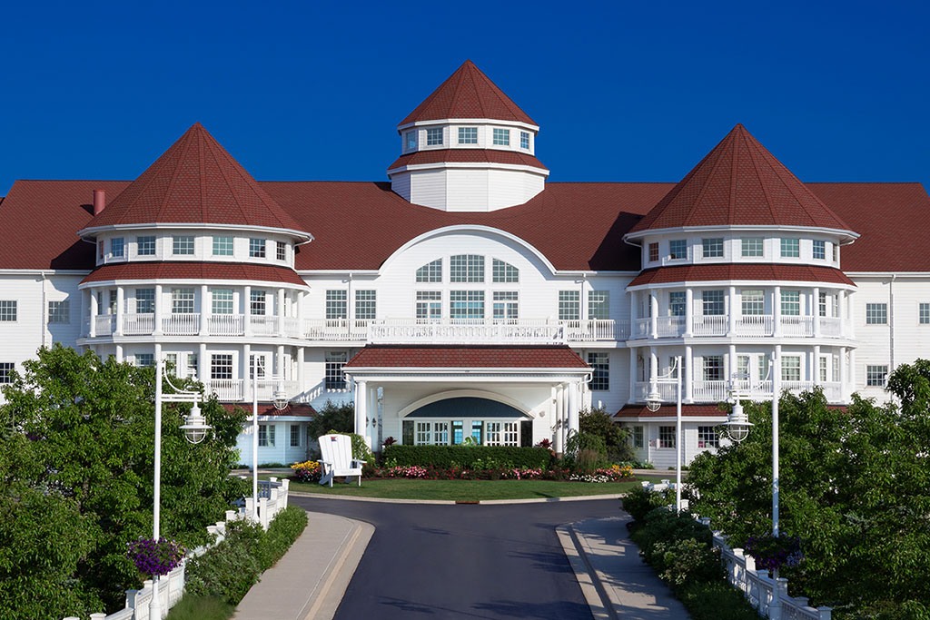 © Blue Harbor Resort