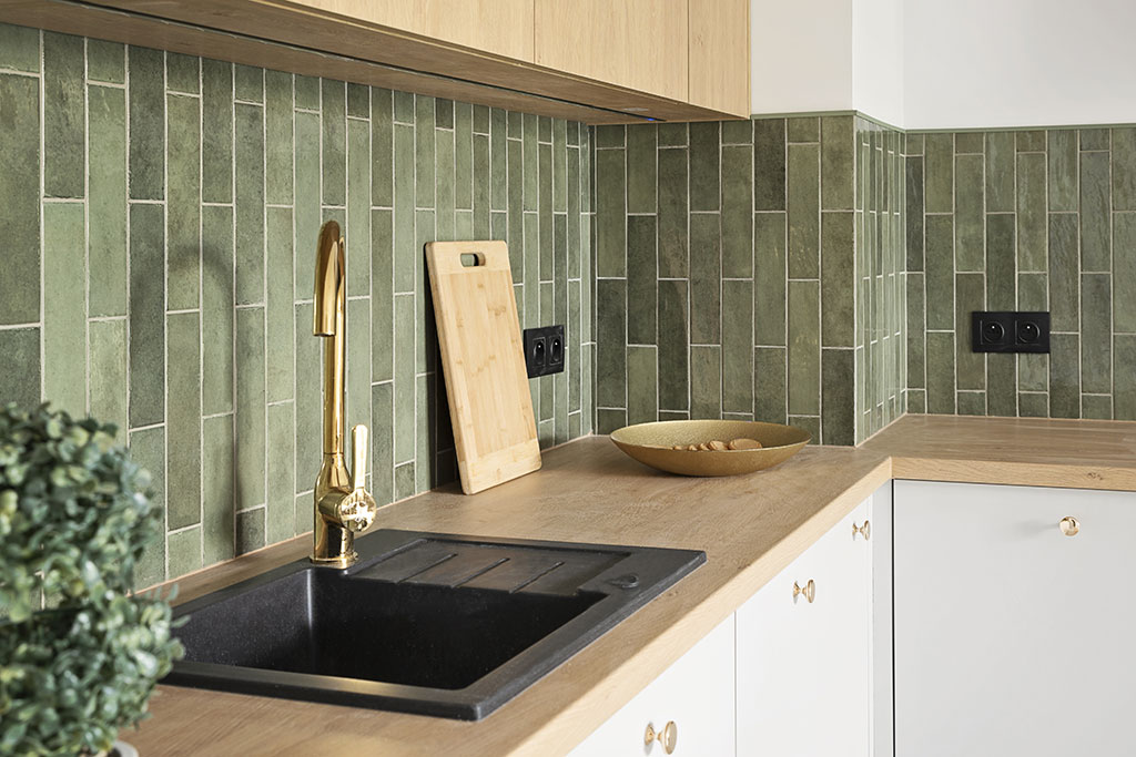 Green backsplash