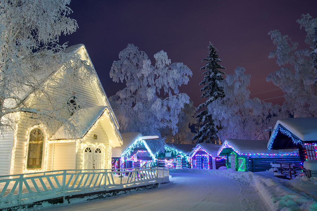 © Sherman Hogue/Explore Fairbanks